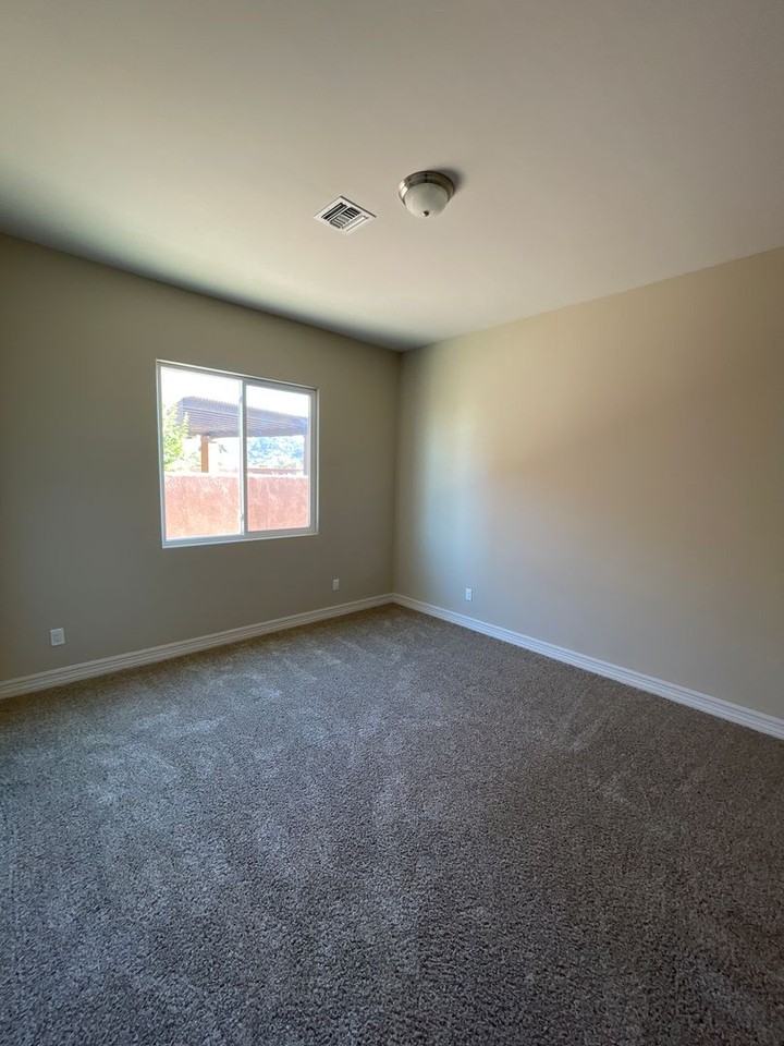 12771 S Karimme Ave - Photo 5 of 28