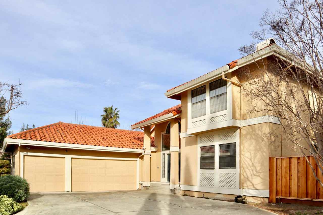 249 Brunswick Pl - Photo 2 of 32