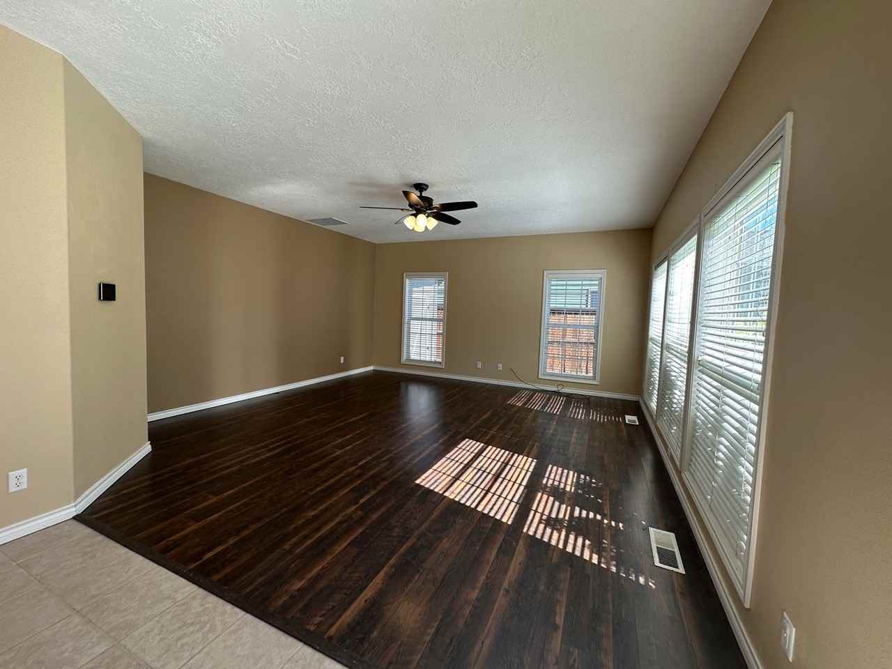 483 Yellowstone Dr S - Photo 7 of 25