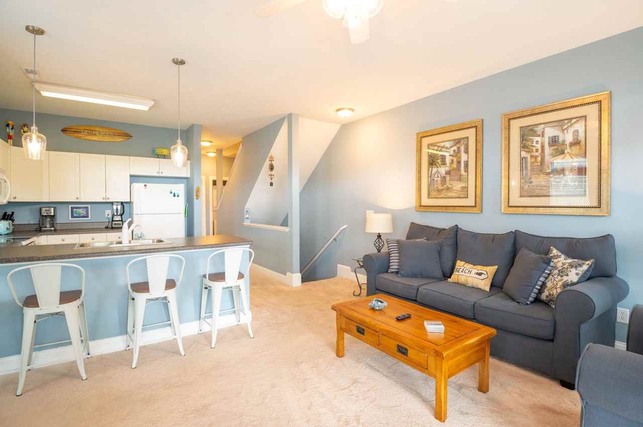 1114 Mellow Yellow @ 1114 Bonito Lane #1 - Photo 5 of 21