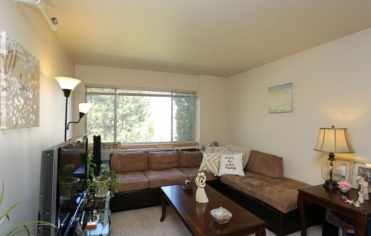 Pinehaven Apartments - Photo 3 of 17