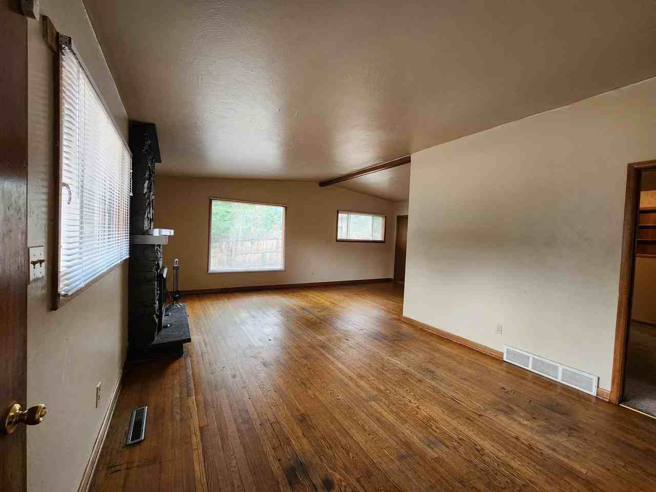 506 W Cheyenne Rd - Photo 5 of 12
