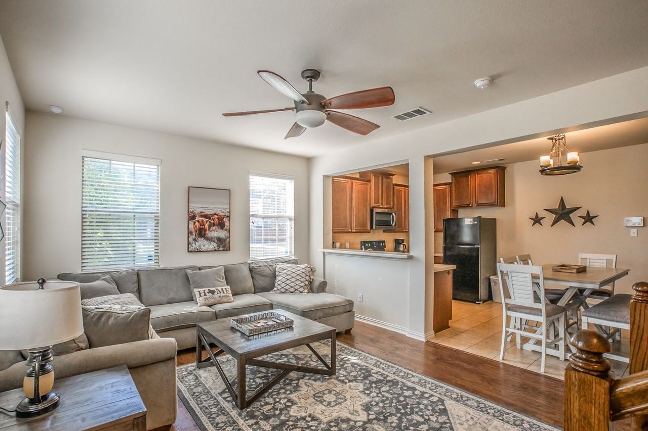6801 Sandshell Blvd - Photo 2 of 27