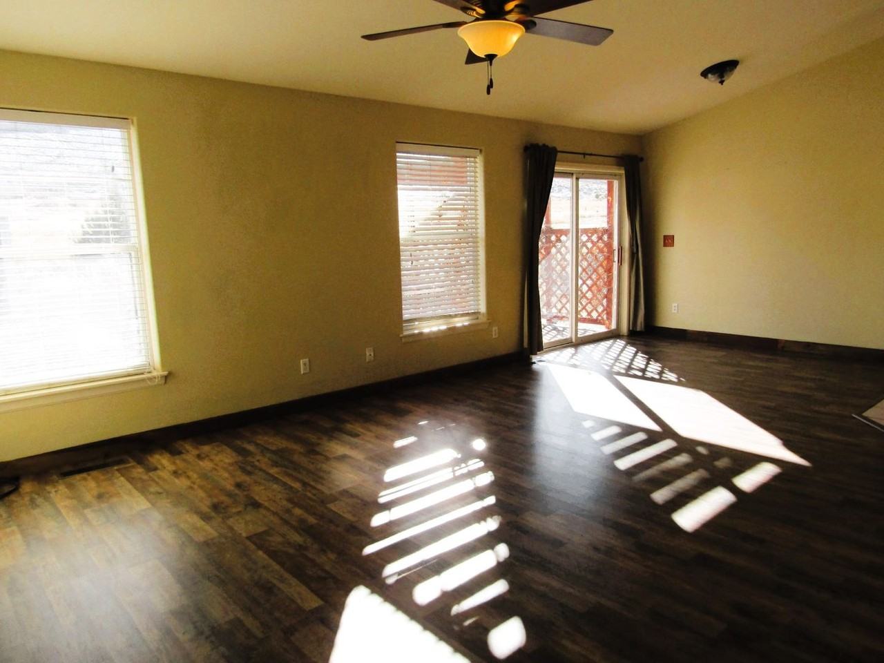 4440 County Road 320 - Photo 2 of 18