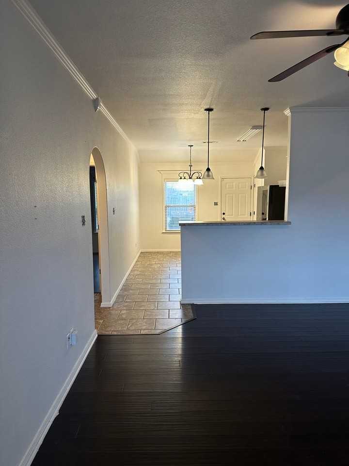 12705 Faulkner Crossing Dr - Photo 3 of 20