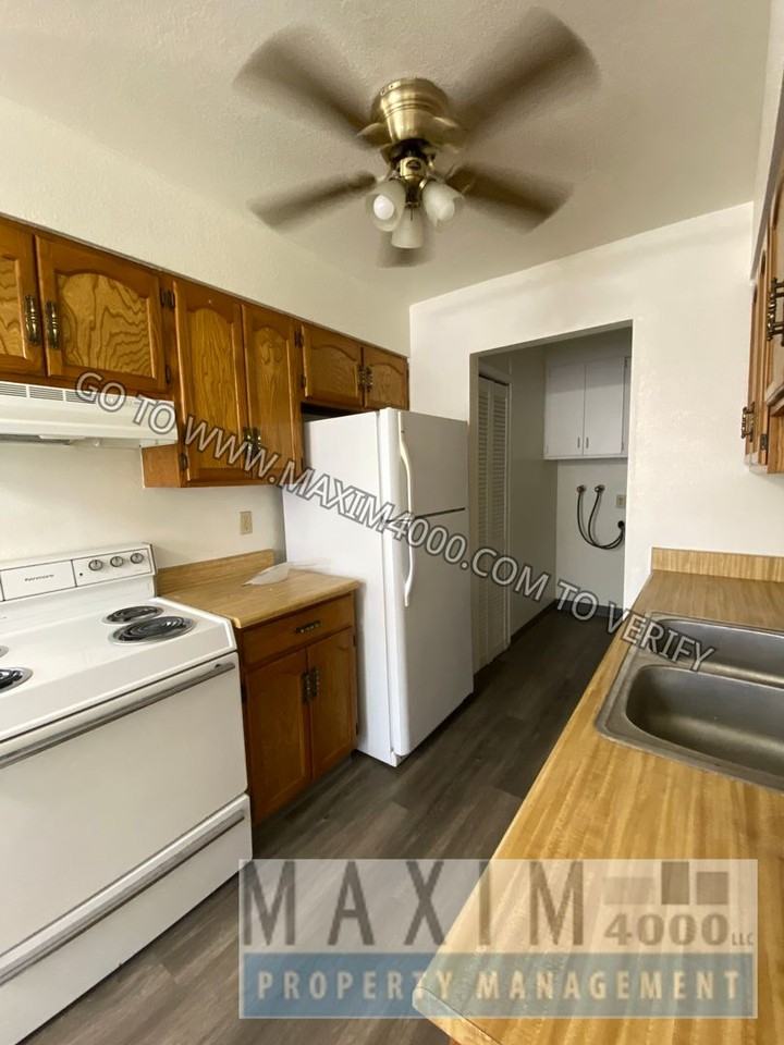 3043 Shawnee Pl - Photo 3 of 10