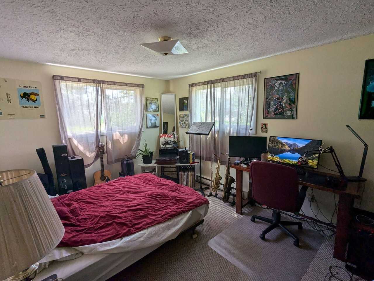 825 W Villard St - Photo 3 of 8