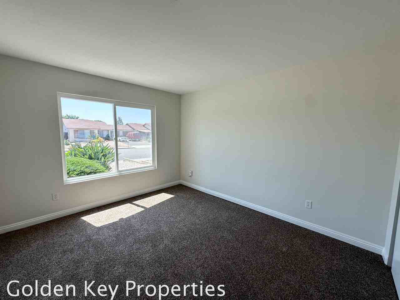 4718 Westridge Dr - Photo 5 of 16
