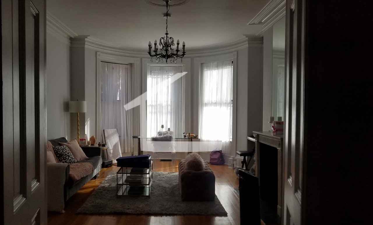 423 Marlborough Street - Photo 6 of 11