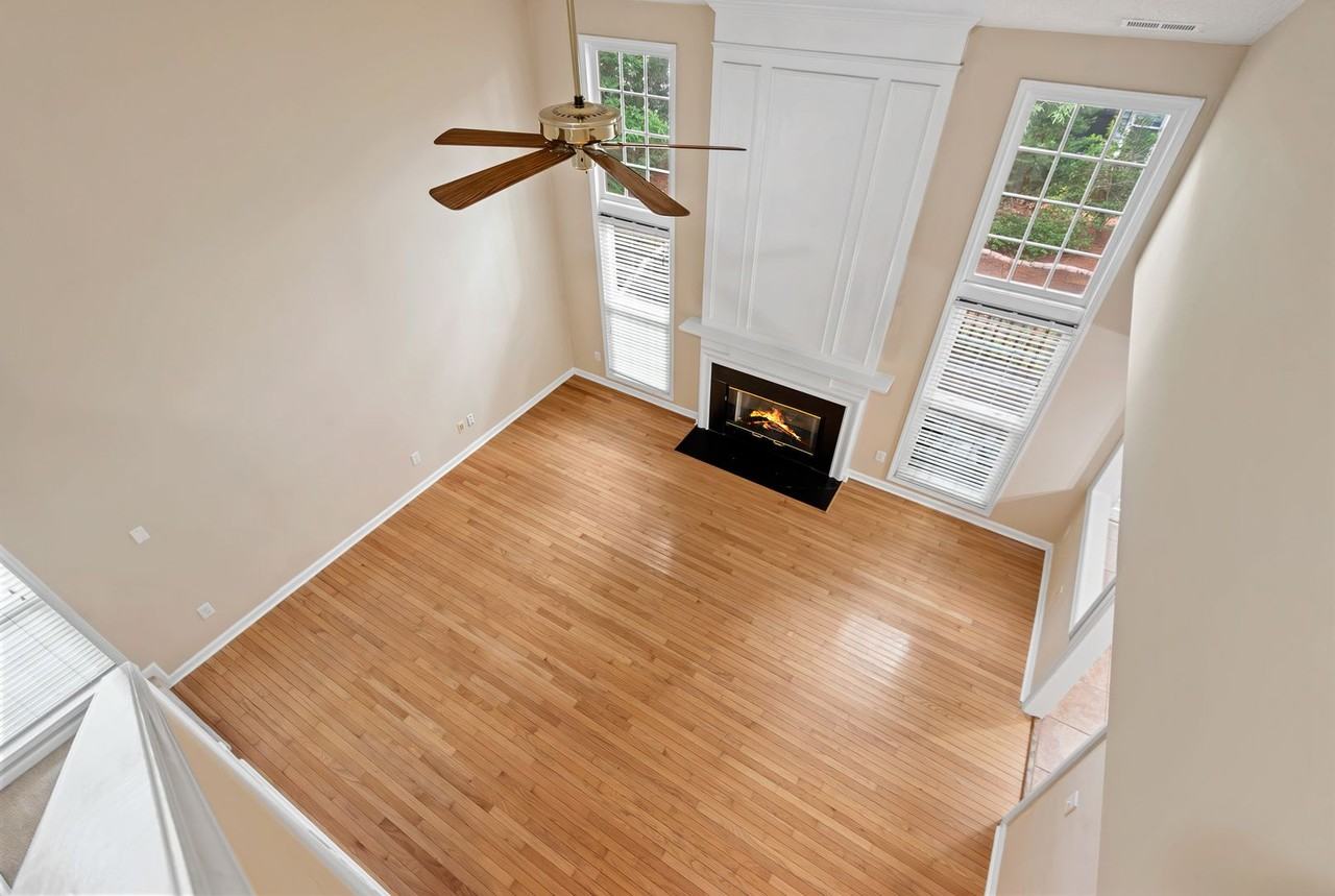 121 Haddonfield Ln - Photo 7 of 26