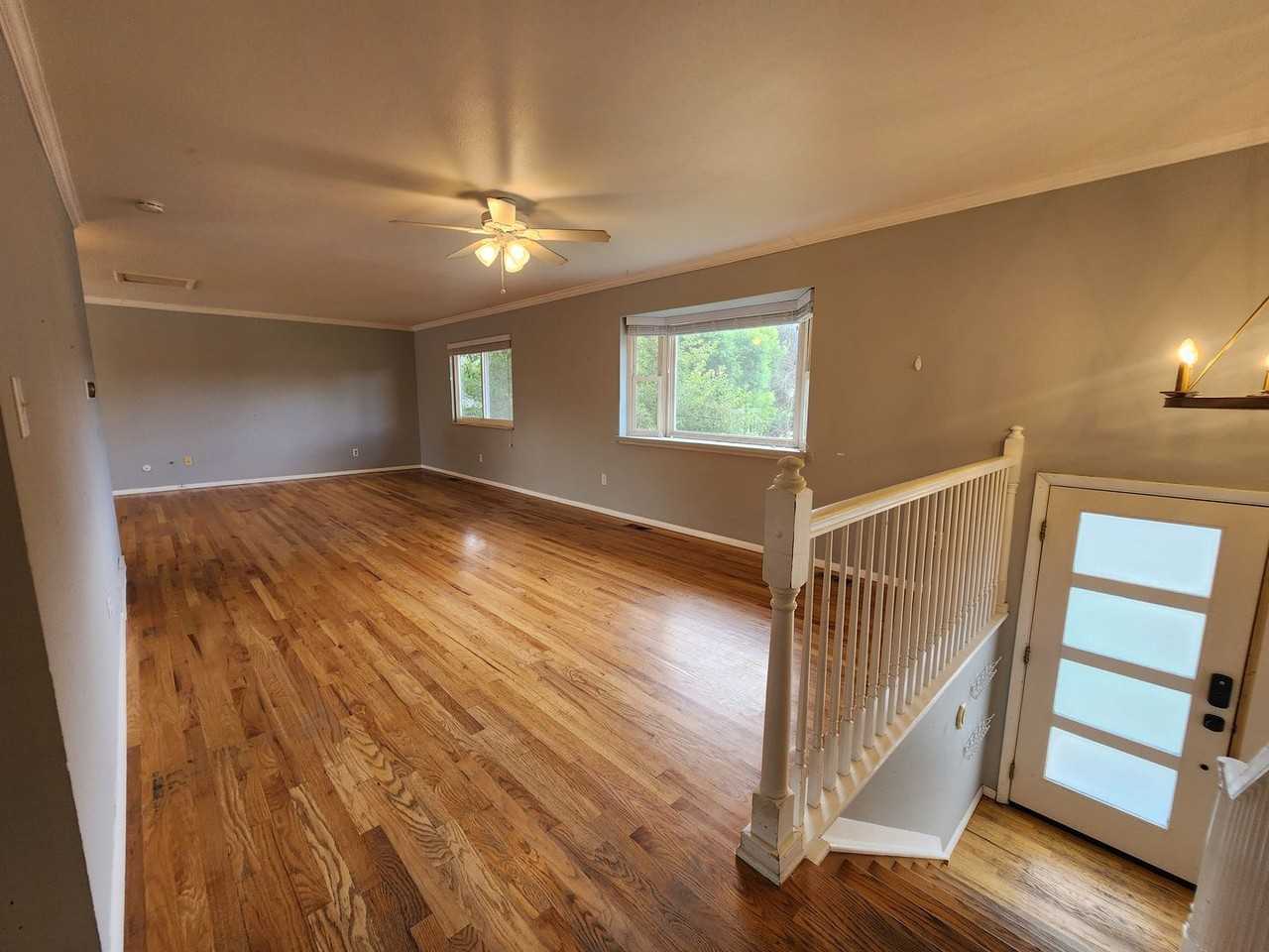 304 Cielo Vista St - Photo 2 of 21