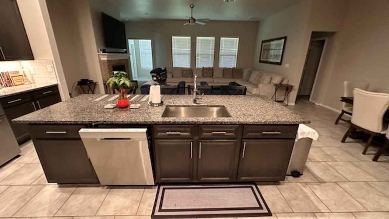 2315 143rd St - Photo 4 of 16