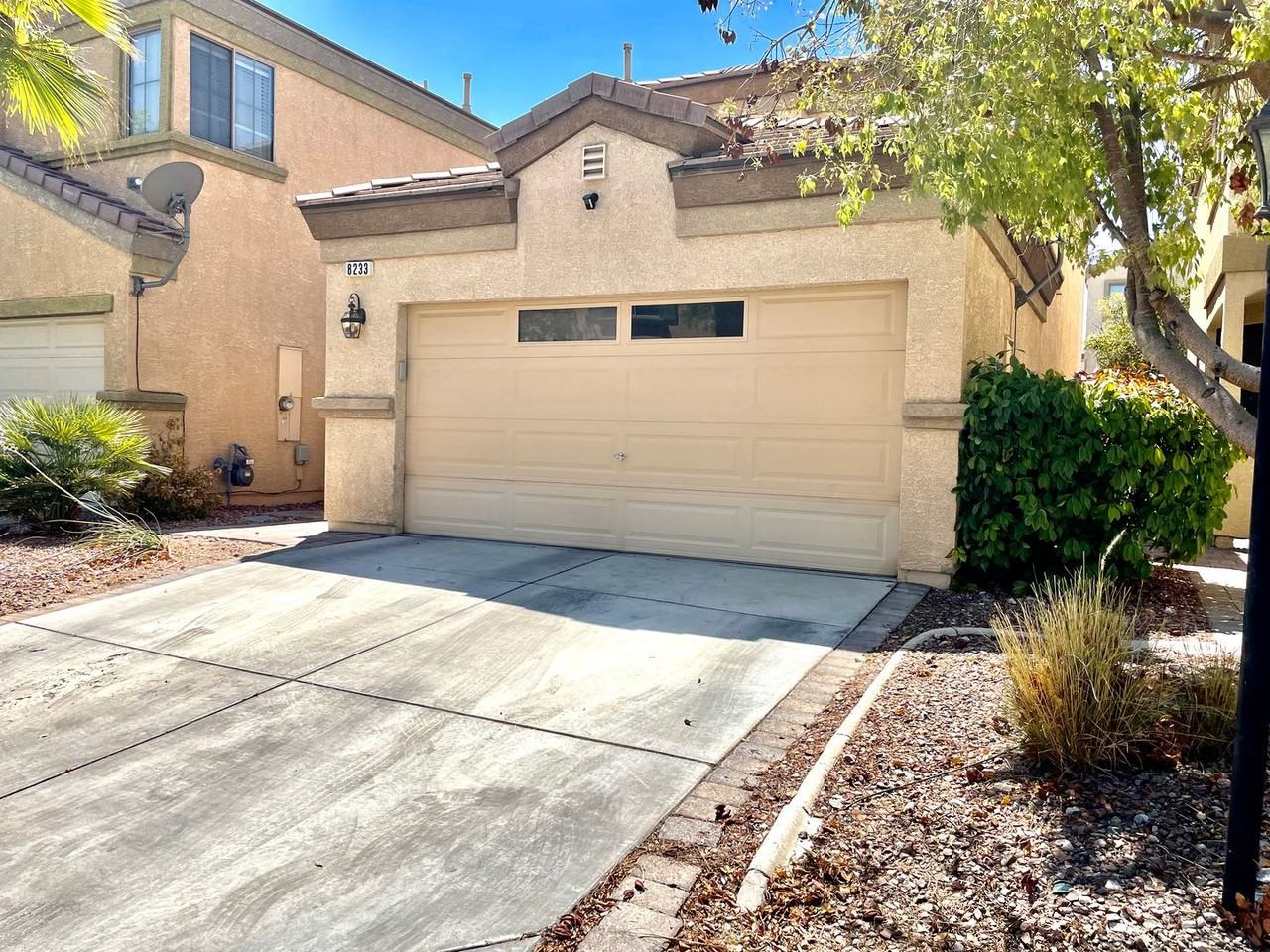 8233 Strawberry Spring St - Photo 3 of 31