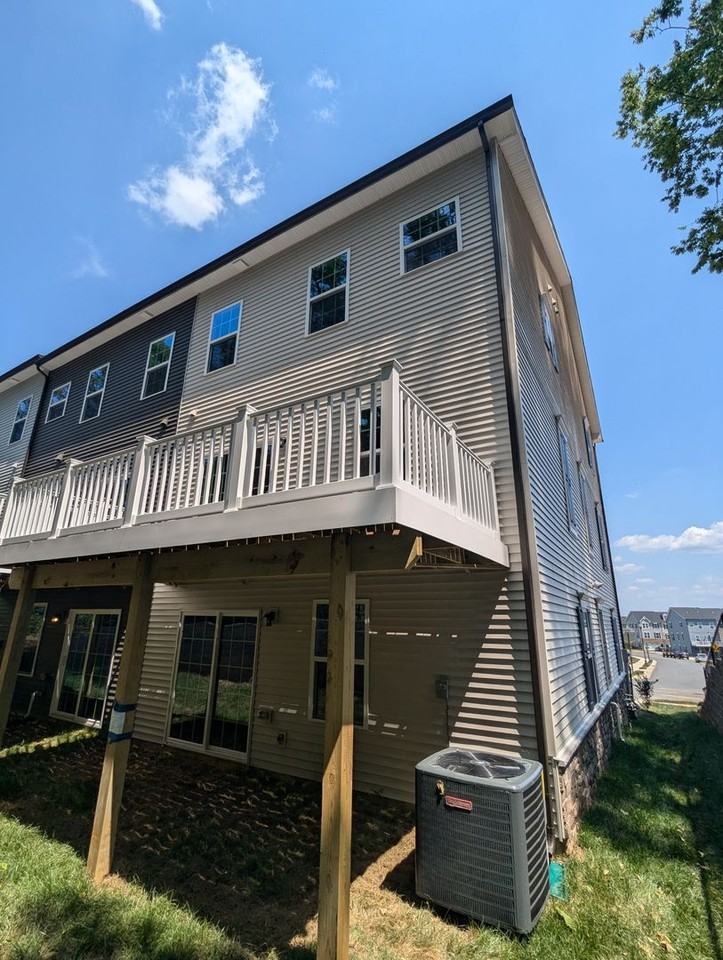 321 Schaffer Dr - Photo 3 of 50