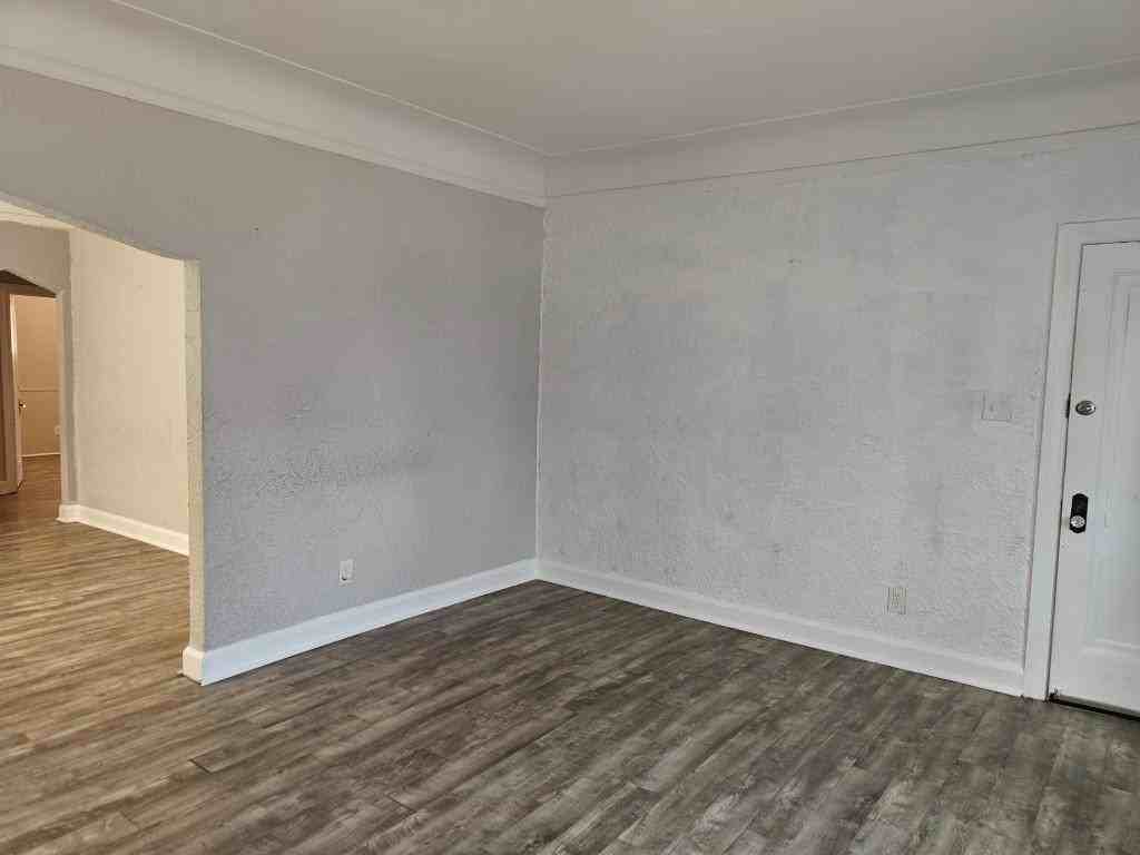 5227 Devonshire Rd - Photo 7 of 18