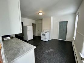 142 Oxford St Apt 5 #Apt 5 - Photo 1 of 1