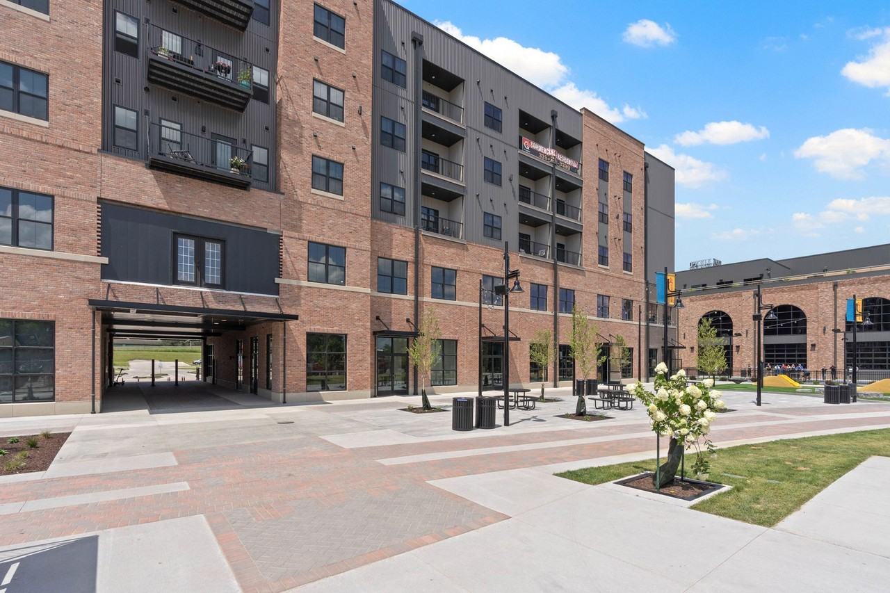 151 Lofts ~ 151 1st Avenue ~ Downtown Living!! - Photo 6 of 25