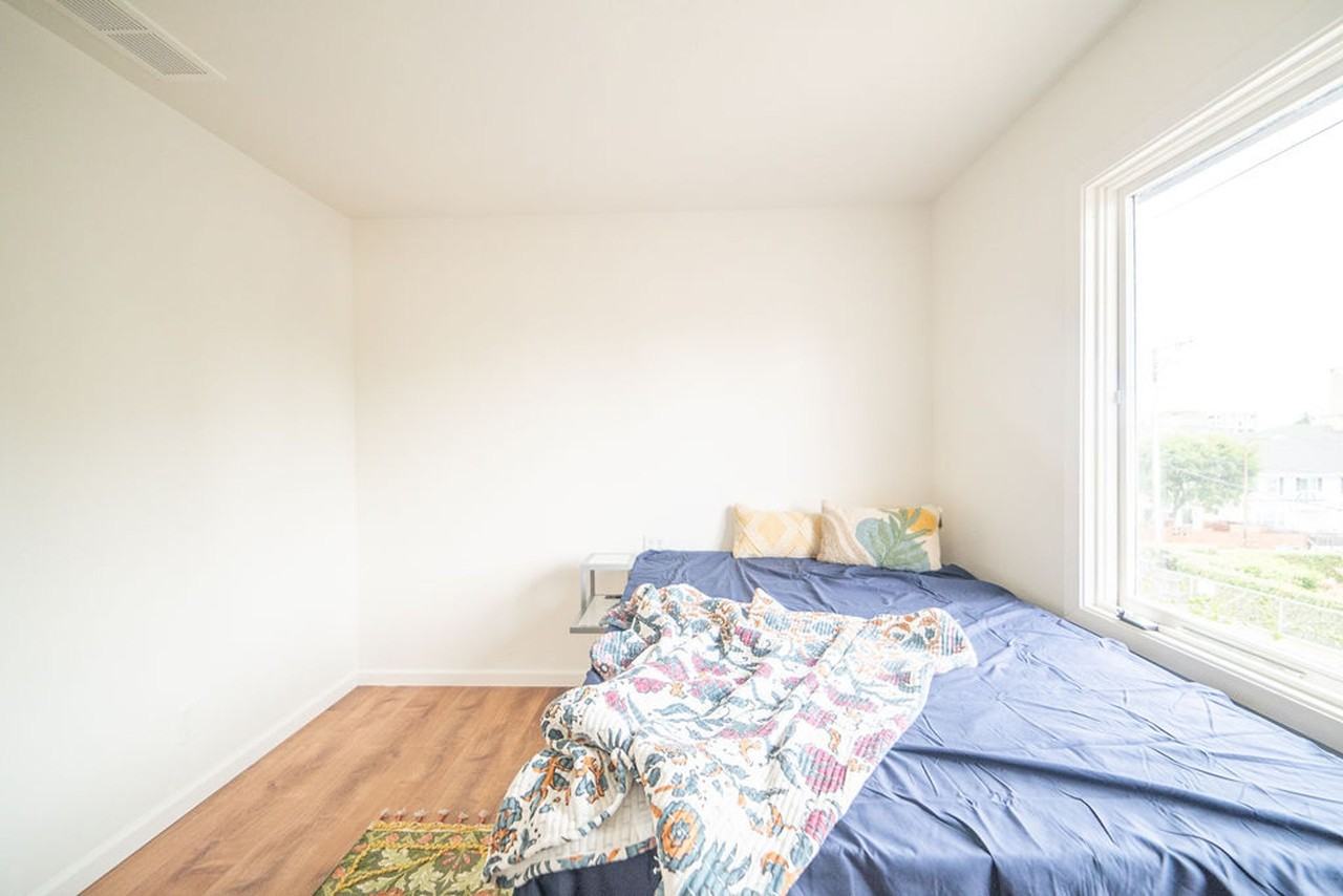 2731 Durant Ave - Photo 4 of 38