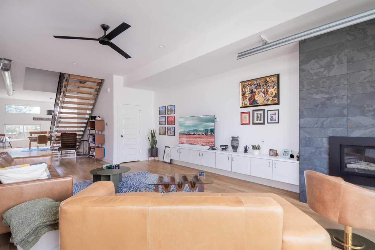 1815 W 40th Ave - Photo 3 of 32