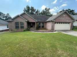 featured image of 4073 Willow Glen Cir