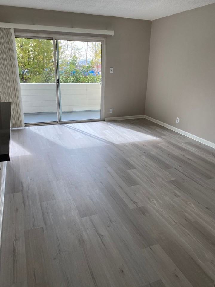 s7707 - Photo 3 of 29