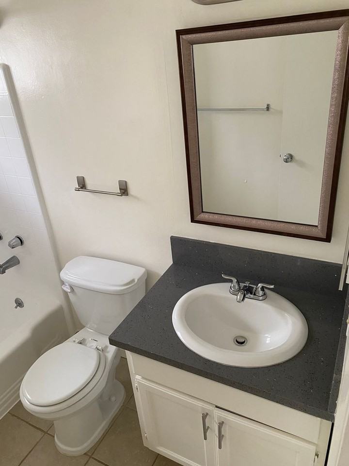 s7707 - Photo 7 of 29