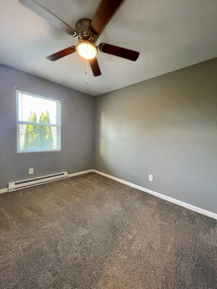 1410 Peachtree Dr #1412 - Photo 5 of 6