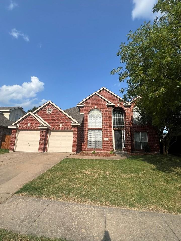 8601 Spectrum Dr - Photo 2 of 23