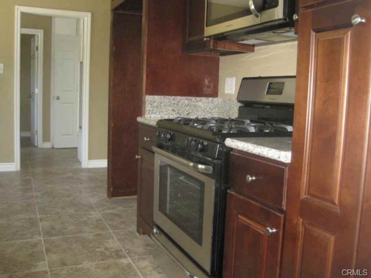 2469 Carlton Pl - Photo 3 of 28