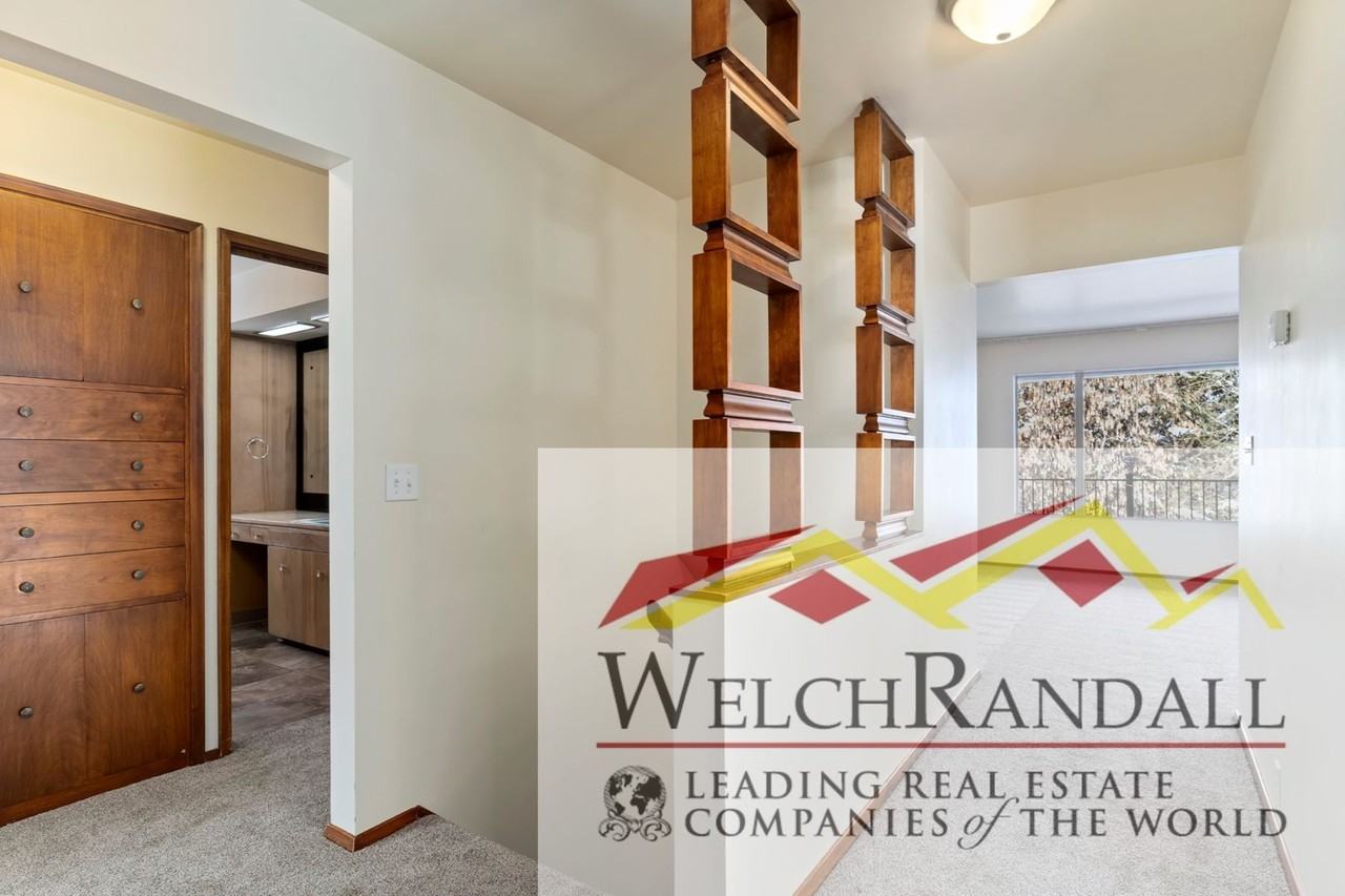 1334 Mitchell Dr - Photo 3 of 26