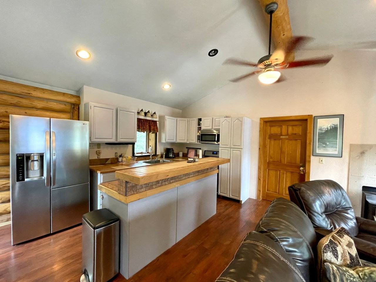 35065 Glacier Ave - Photo 2 of 13