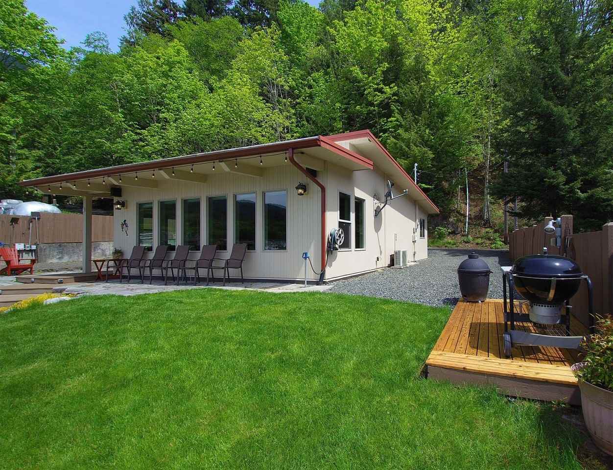 210 Longfellow Rd - Photo 3 of 35