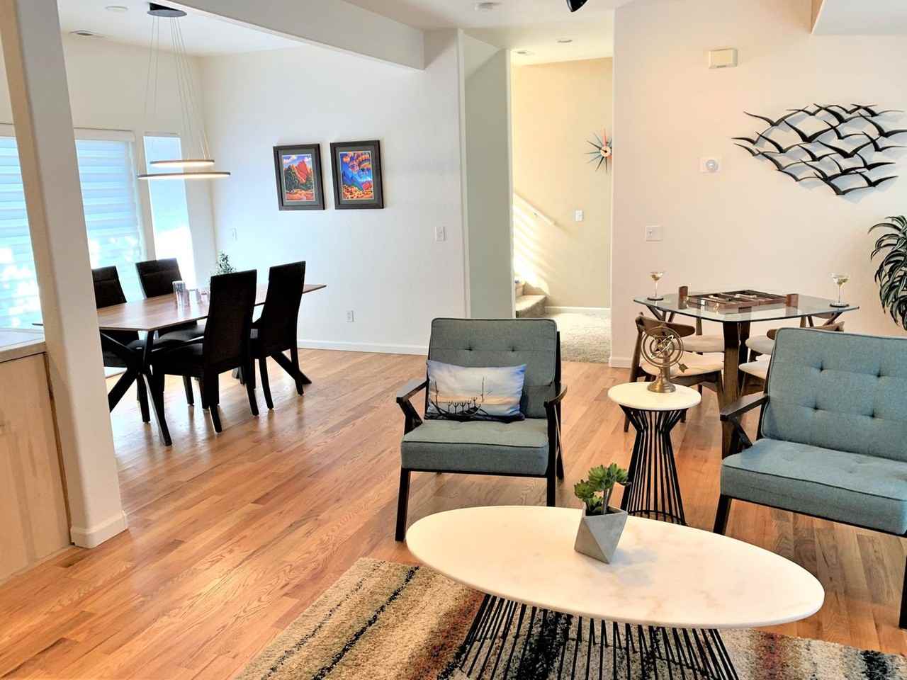 1099 Wisdom Hts - Photo 2 of 41