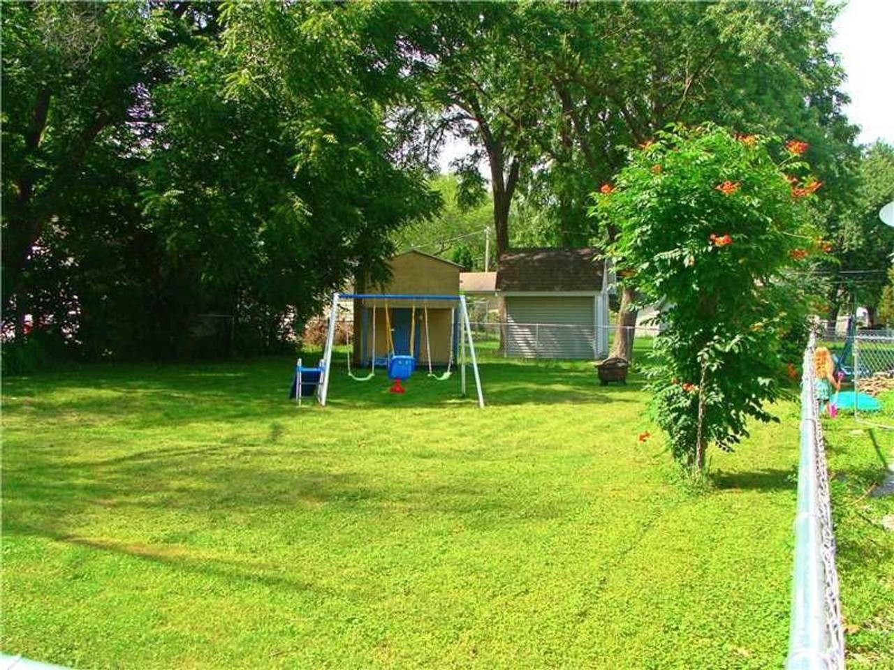 1580 13th Ave - Photo 2 of 31