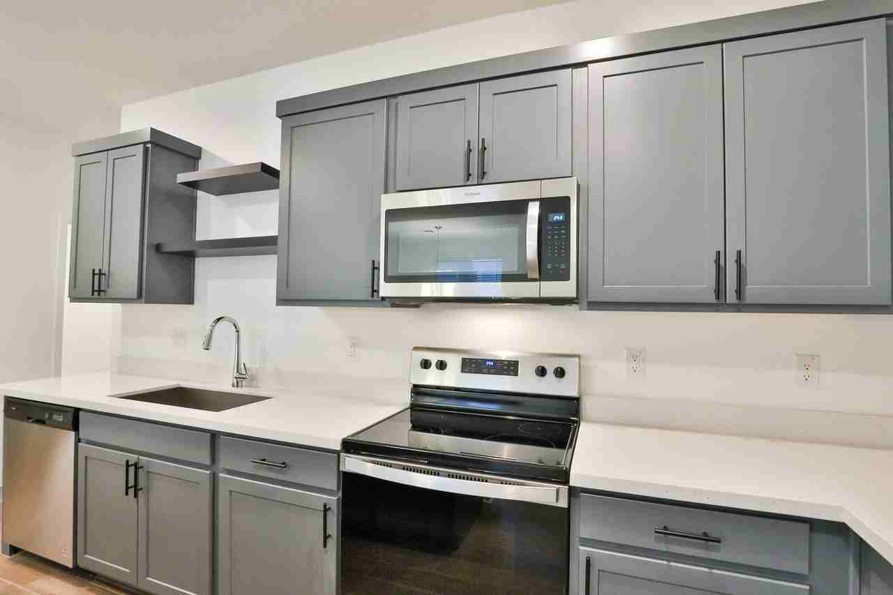 16886 W Diana Ave - Photo 7 of 25