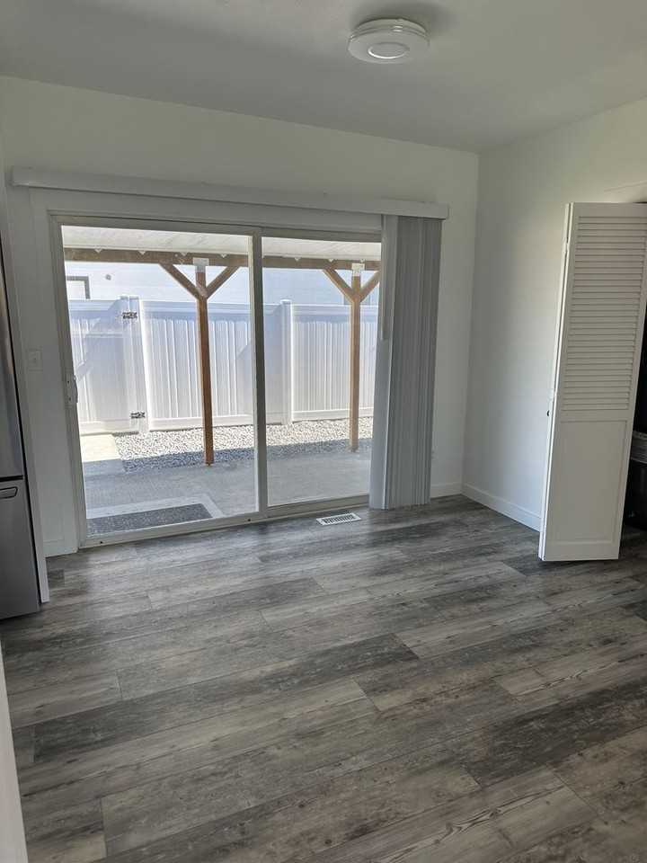 803 N Vista Dr - Photo 5 of 20