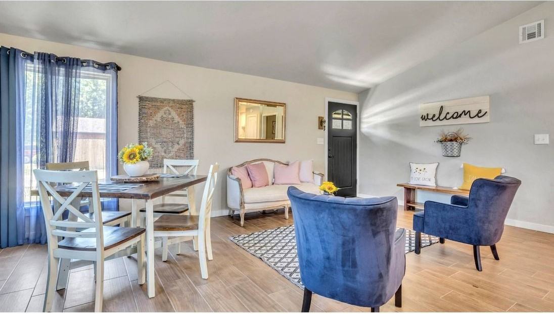 1115 Osage St - Photo 3 of 31