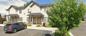 featured image of 446 W 6th S #302