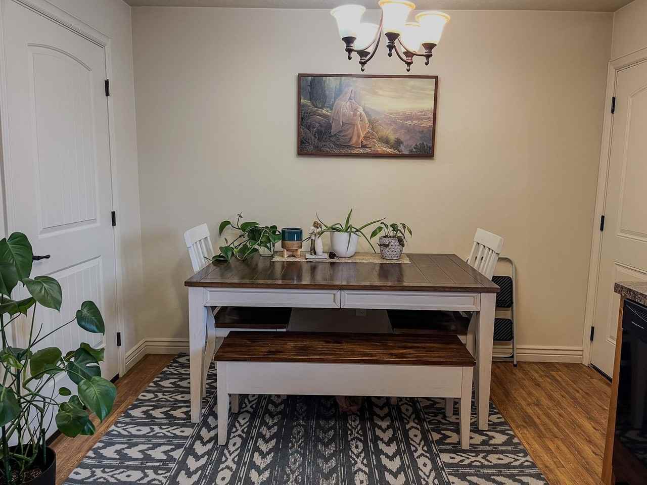 446 W 6th S #302 - Photo 6 of 31