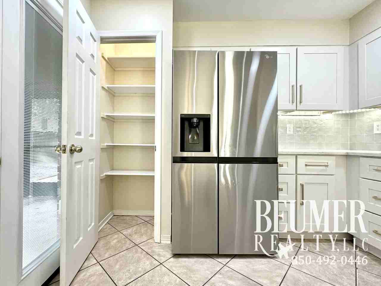 8511 Belle Meadow Blvd - Photo 5 of 29