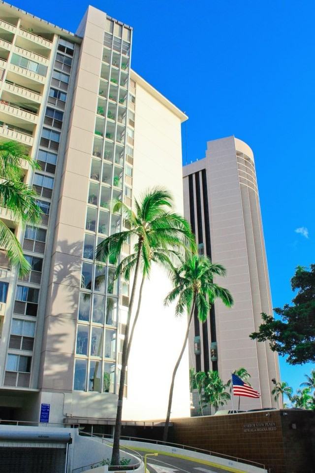 1676 Ala Moana Blvd #607