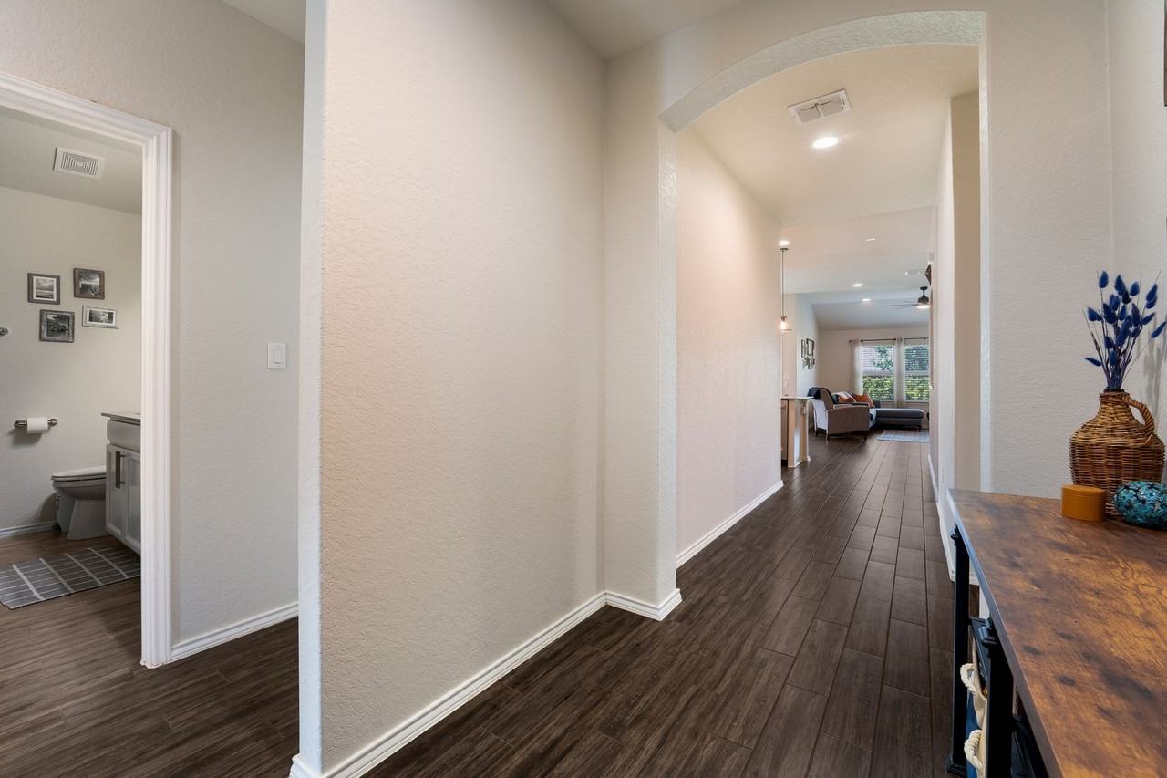 9018 Canopy Bnd - Photo 3 of 28