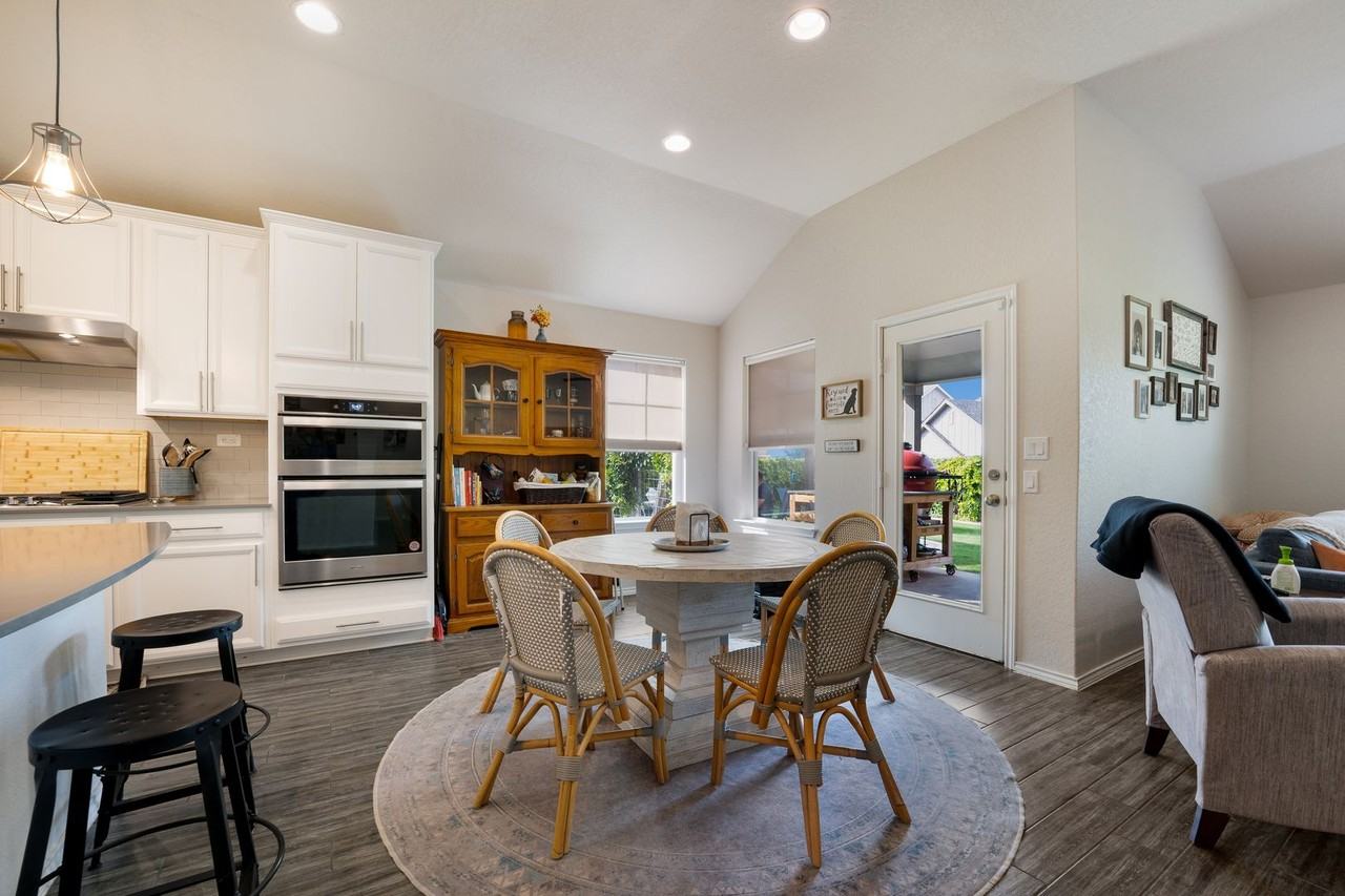 9018 Canopy Bnd - Photo 7 of 28