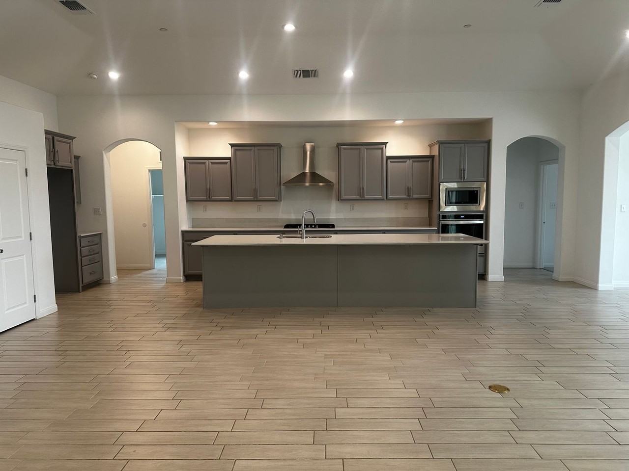 8913 Moonshine Flats Dr - Photo 3 of 20