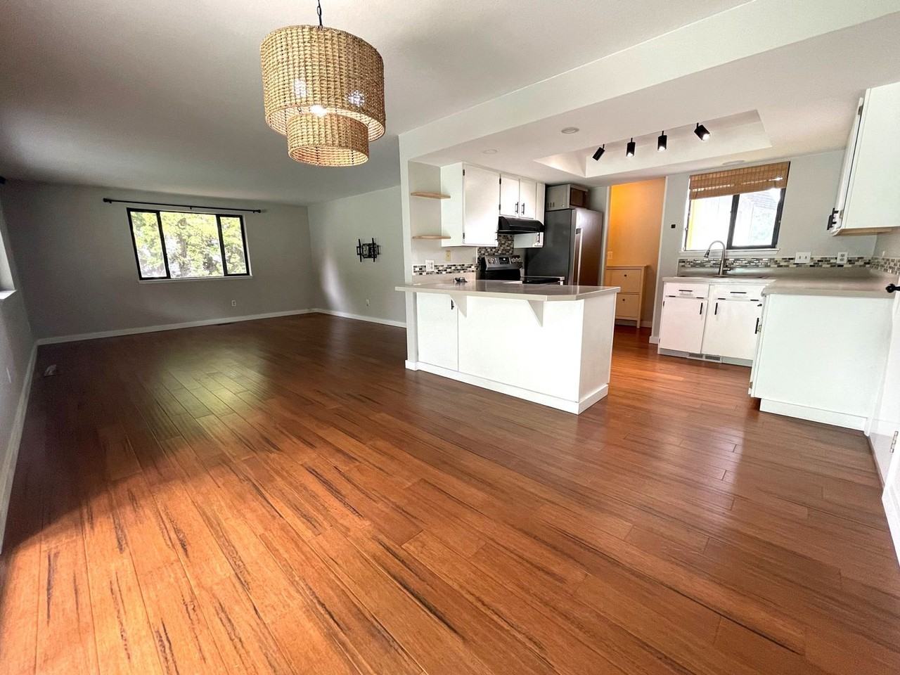 3036 Monterey Dr - Photo 2 of 11