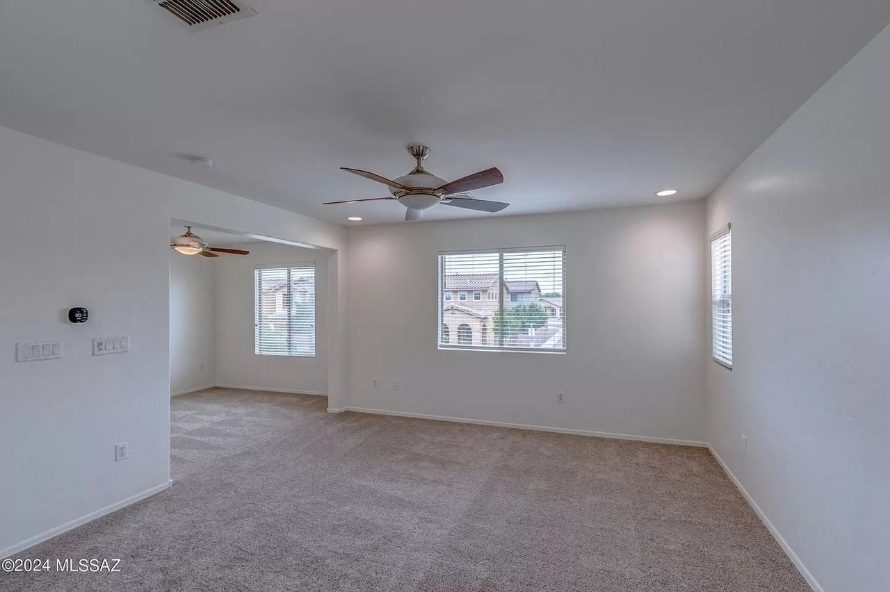 1654 W Blue Horizon St - Photo 3 of 19