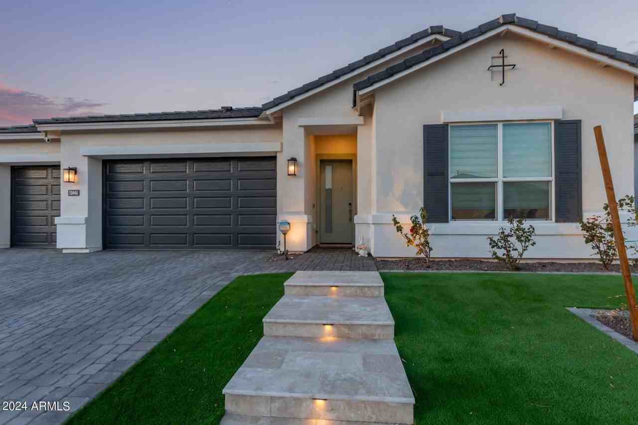 10446 W Lone Cactus Dr - Photo 2 of 33