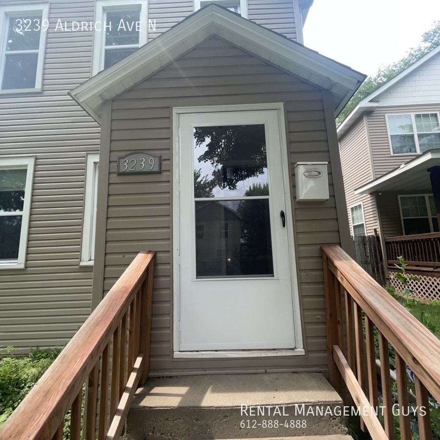 3239 Aldrich Ave N - Photo 2 of 30