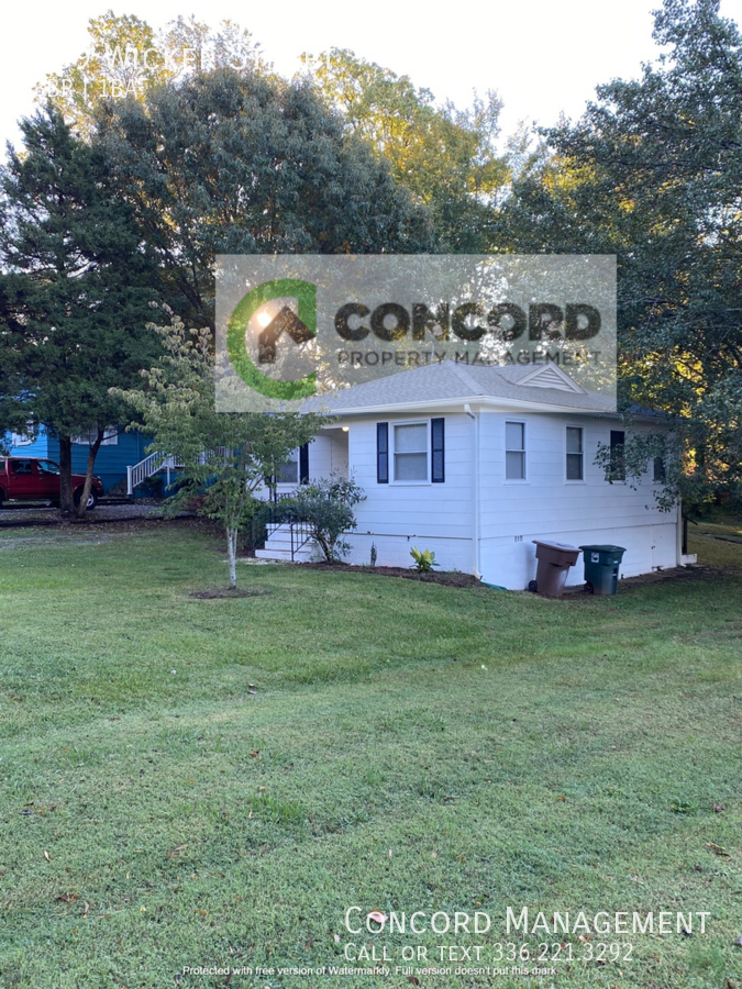 709 Wicker St - Photo 2 of 15