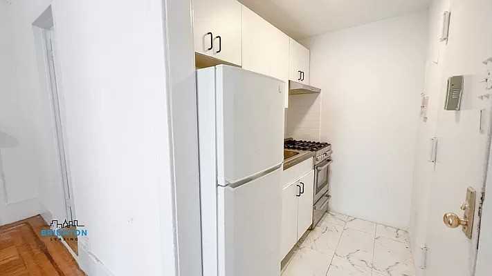 118 East 31st Street #3R - Photo 7 of 9